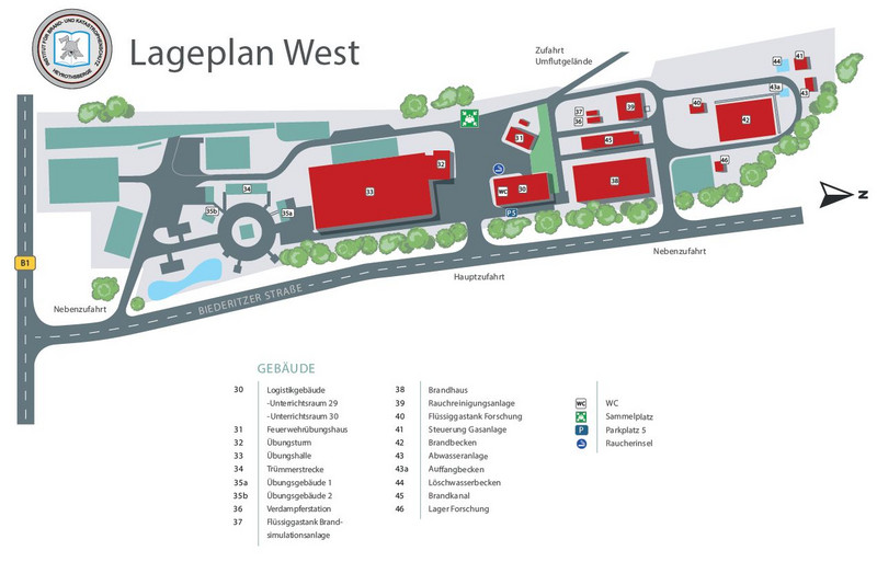 Lageplan der westliche Liegenschaft. Zu sehen ist eine schematische Draufsicht des Geländes mit mehreren Gebäuden, Wegen, Grün- und Übungsflächen. Darunter gibt es eine Legende. 
