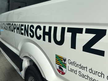 Seitenbeklebung aus der Nähe: Katastrophenschutz